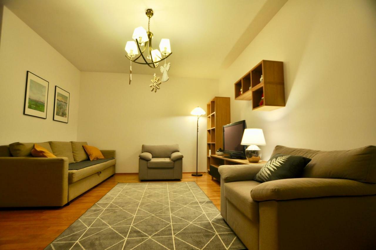 Mlociny Metro Apartment ワルシャワ エクステリア 写真